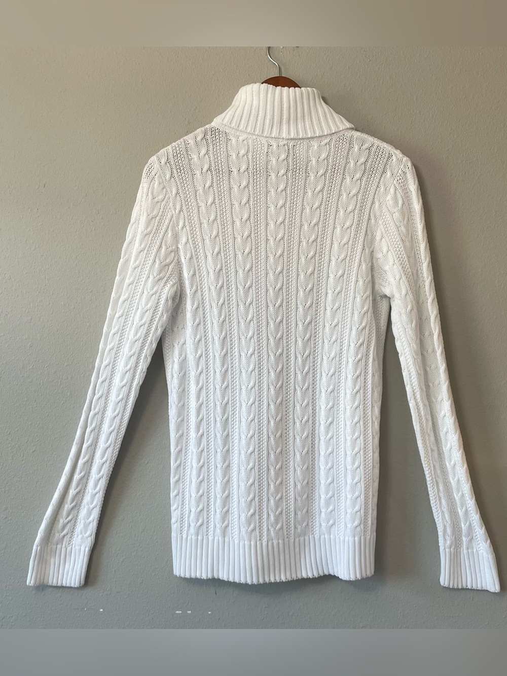 Croft & Barrow Women’s Medium White Cable Knit Turtleneck Sweater - Picture 3 of 6